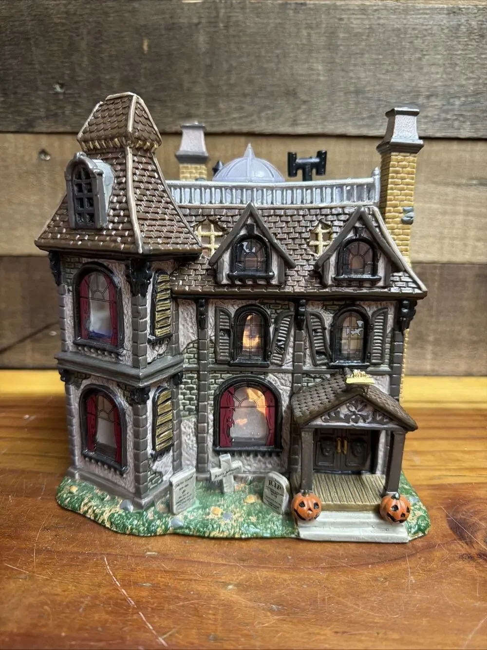 Lemax Spooky Town Halloween Alford Mansion Illuminated Haunted House-flaws
